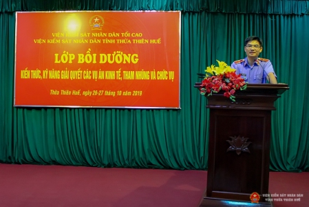 Đồng chí Nguyễn Thanh Hải, Bí thư Ban cán sự, Viện trưởng VKSND tỉnh phát biểu tại buổi khai giảng.