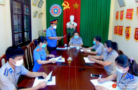Đồng chí Nguyễn Văn Luận - Phó Viện trưởng, trưởng đoàn kiểm sát kết luận