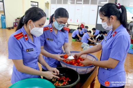 Viện kiểm sát nhân dân tỉnh Thừa Thiên Huế cùng chung sức phòng chống đại dịch