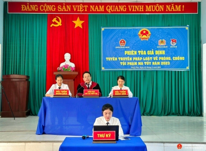 VKSND thị xã Hương Thủy tuyên truyền pháp luật cho đoàn viên, học sinh trên địa bàn xã Thủy Phù