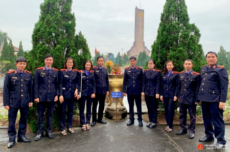 Viện kiểm sát nhân dân huyện huyện Phong Điền với hoạt động đền ơn, đáp nghĩa nhân dịp Tết Quý Mão năm 2023.