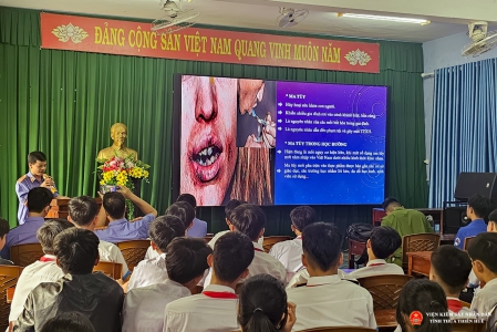 Phổ biến kiến thức cơ bản “Phòng, chống tác hại của ma túy” cho học sinh trường THCS Hồ Văn Tứ (Hương Trà)
