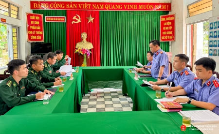 VKSND thành phố Huế trực tiếp kiểm sát tại Đồn Biên phòng Cửa khẩu cảng Thuận An
