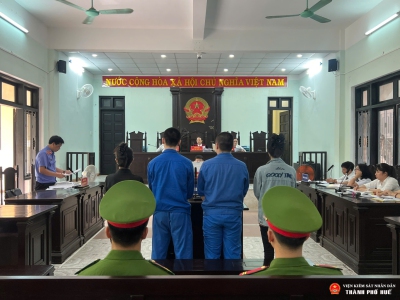 Toàn cảnh phiên tòa