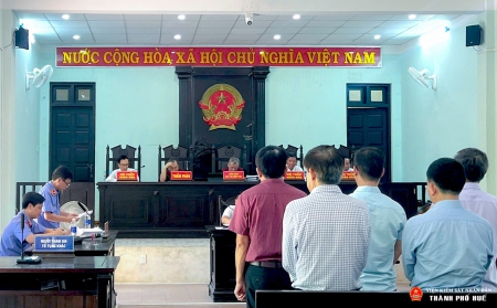 Cái giá phải trả khi cán bộ Trung tâm Đăng kiểm biến quyền lực thành công cụ trục lợi