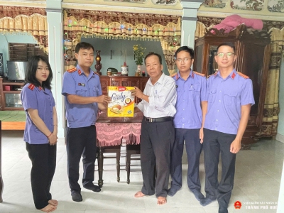 Viện kiểm sát nhân dân khu vực 2 tổ chức thăm hỏi gia đình thân nhân liệt sĩ nhân dịp kỷ niệm 78 năm Ngày Thương binh – Liệt sĩ (27/7/1947 – 27/7/2025)