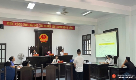 Toàn cảnh phiên tòa