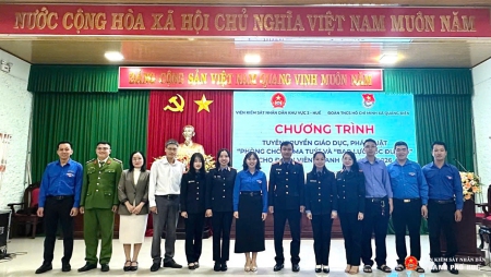 VKSND khu vực 2 – Huế phối hợp tuyên truyền pháp luật về phòng, chống ma túy và bạo lực học đường cho học sinh.