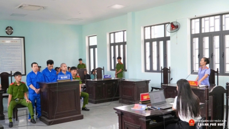 VKSND khu vực 4 - Huế tổ chức phiên tòa rút kinh nghiệm vụ án hình sự.