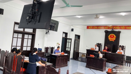 Toàn cảnh phiên tòa