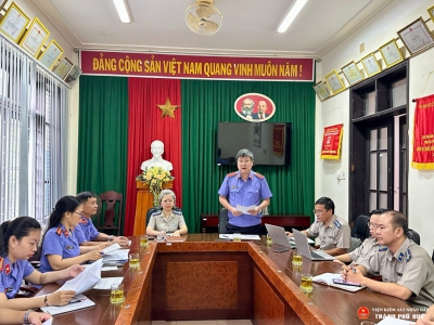 Viện kiểm sát nhân dân thành phố Huế kháng nghị vi phạm trong việc thu phí thi hành án dân sự khi giao tài sản thi hành án