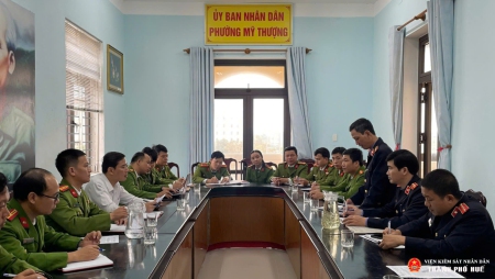 VKSND Khu vực 1-Huế trực tiếp kiểm sát công tác thi hành án hình sự tại một số Uỷ ban nhân dân phường trên địa bàn