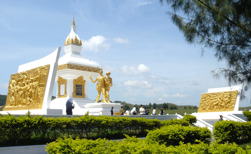 Đài tưởng niệm liệt sĩ quân tình nguyện và chuyên gia Việt Nam tại Lào - biểu tượng của tình hữu nghị đặc biệt Việt - Lào