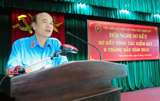 Đồng chí Hoàng Trọng Khảm, Viện trưởng VKSND Thừa Thiên Huế  phát biểu chỉ đạo Hội nghị