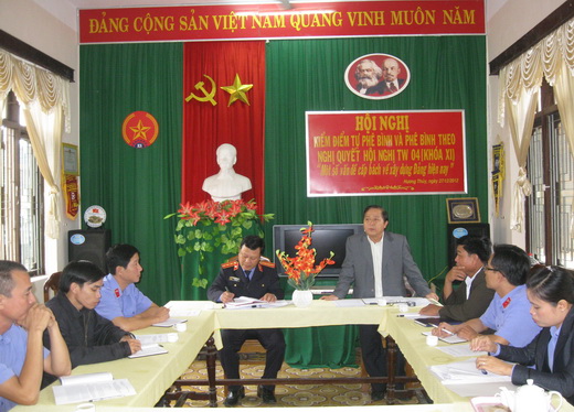 Đồng chí Trương Minh Tiến - Ủy viên Thường vụ Thị ủy, Trưởng Ban tổ chức Thị ủy phát biểu tại Hội nghị
