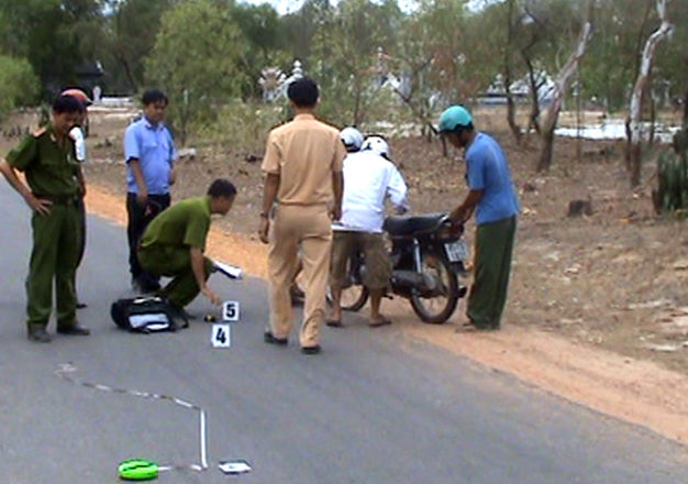 Khám nghiệm hiện trường tai nạn giao thông tại Phú Lộc (ảnh minh họa)