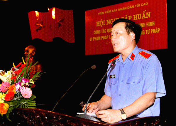 Đồng chí Nguyễn Hòa Bình, Ủy viên Trung ương Đảng, Viện trưởng Viện KSND tối cao phát biểu chỉ đạo hội nghị