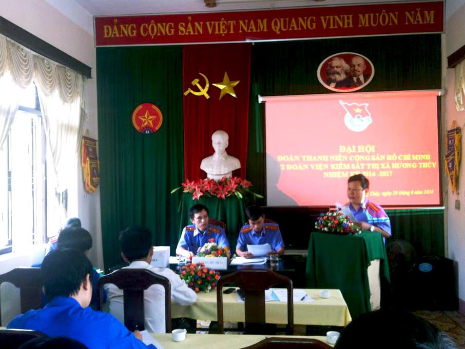 Đồng chí Lê Hồng Phương - Viện trưởng VKSND Thị xã Hương Thủy phát biểu chỉ đạo ĐH