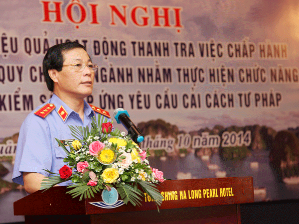 Đồng chí Nguyễn Hải Phong, Phó Viện trưởng Viện kiểm sát nhân dân tối cao phát biểu tại hội nghị