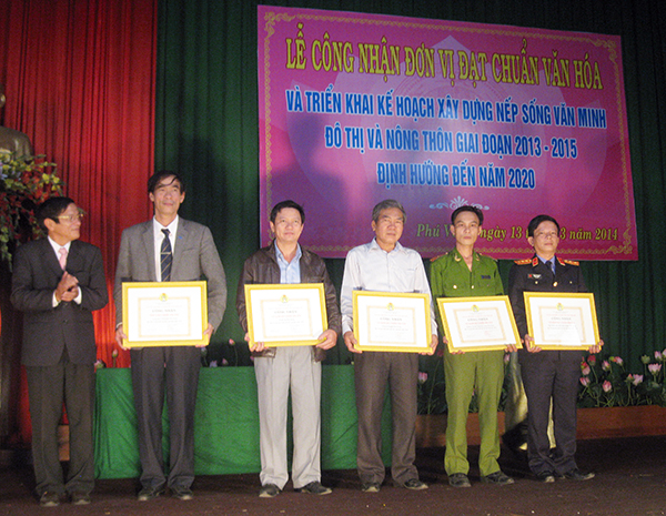 Viện kiểm sát nhân dân huyện Phú Vang tiếp tục được công nhận là đơn vị đạt chuẩn văn hóa giai đoạn 2008 - 2013