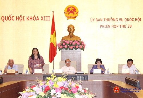 Chủ tịch Quốc hội Nguyễn Sinh Hùng và các Phó Chủ tịch Quốc hội tại buổi làm việc