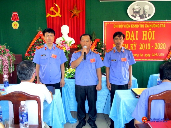 Chi ủy Chi bộ Viện KSND thị xã Hương Trà nhiệm kỳ 2015-2020 ra mắt Đại hội