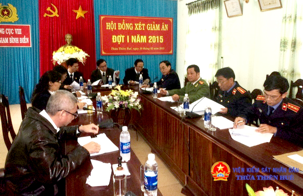 Hội đồng họp xét giám án tù tại Trại giam Bình Điền - Thừa Thiên Huế