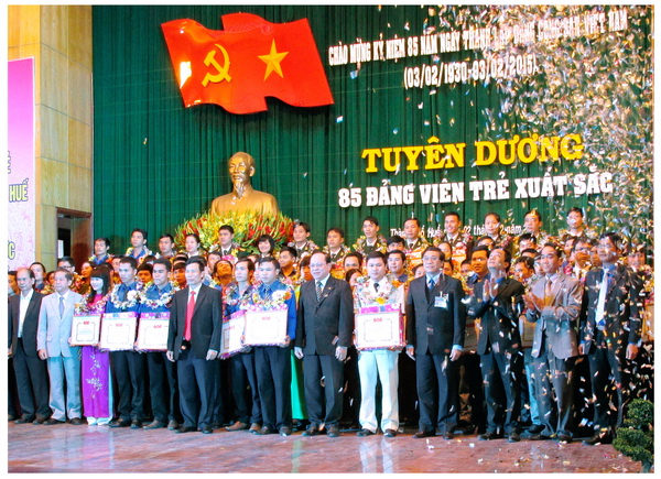 Lễ "Tuyên dương 85 Đảng viên trẻ xuất sắc” của Tỉnh đoàn Thừa Thiên Huế