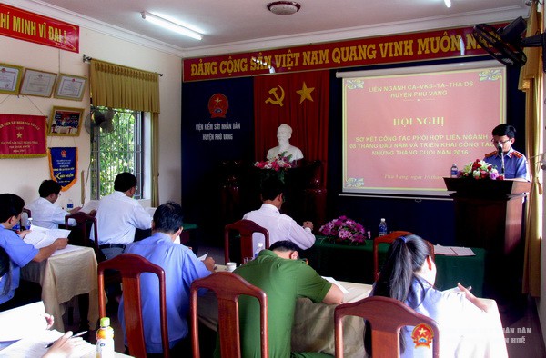 Đồng chí Dương Tử Giang – Viện trưởng VKSND huyện Phú Vang phát biểu khai mạc