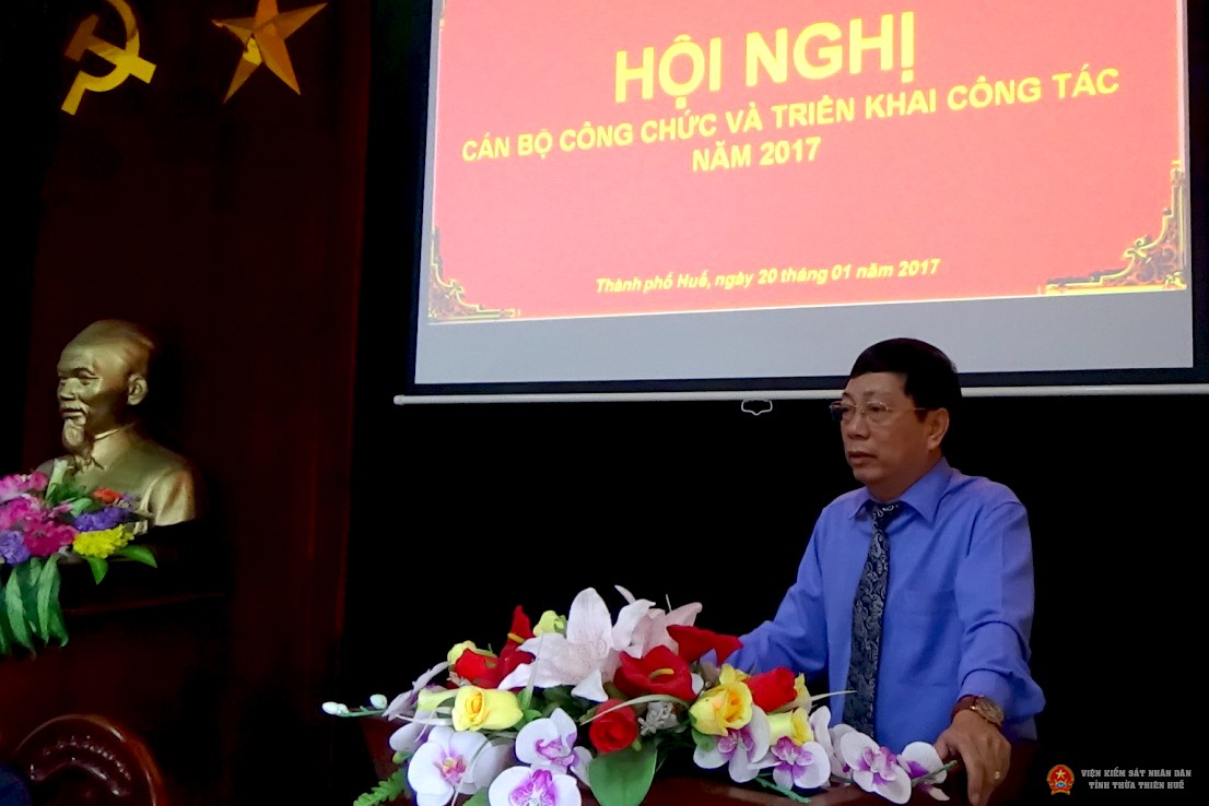 Đồng chí Trần Nhơn Vượng - Ủy viên Ban cán sự Đảng, Phó viện trưởng Viện kiểm sát nhân dân tỉnh Thừa Thiên Huế phát biểu chỉ đạo.