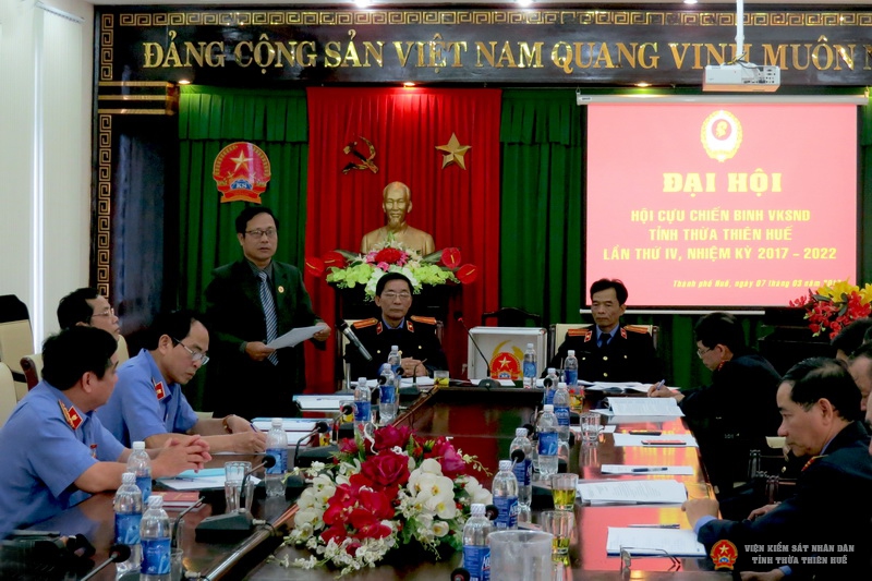 Đồng chí Nguyễn Đình Chiến - Chủ tịch Hội cựu chiến binh khối các cơ quan Tỉnh phát biểu chỉ đạo Đại hội