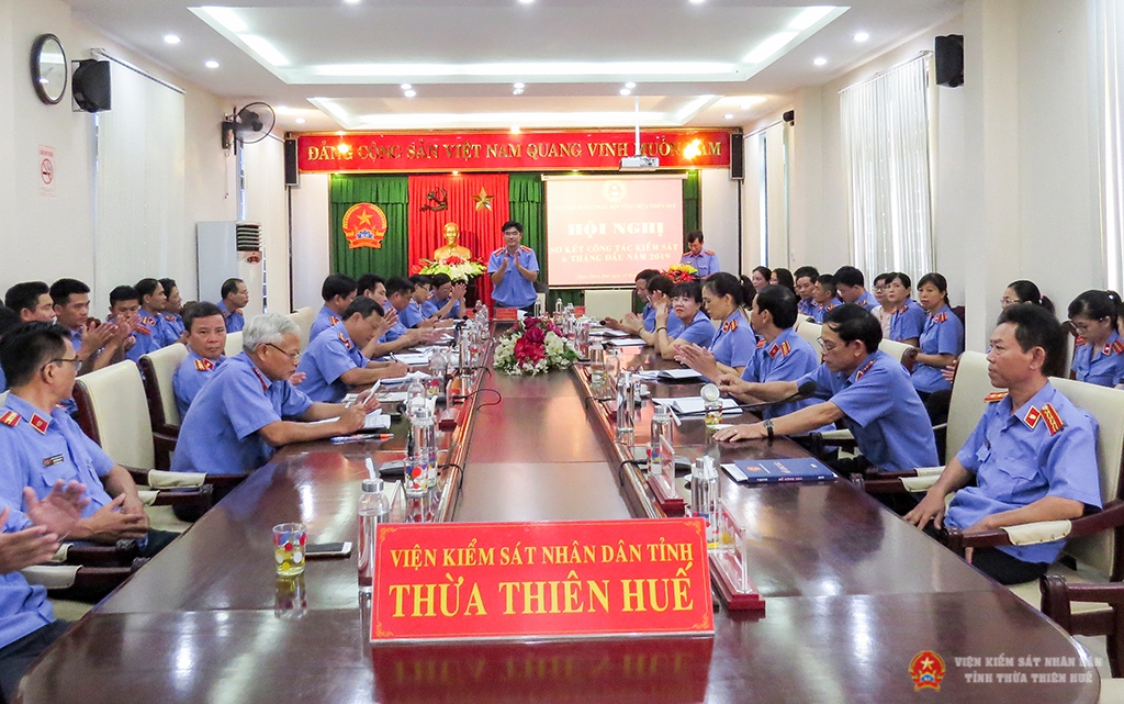 Quang cảnh Hội nghị ở đầu cầu Viện kiểm sát nhân dân tỉnh Thừa Thiên Huế