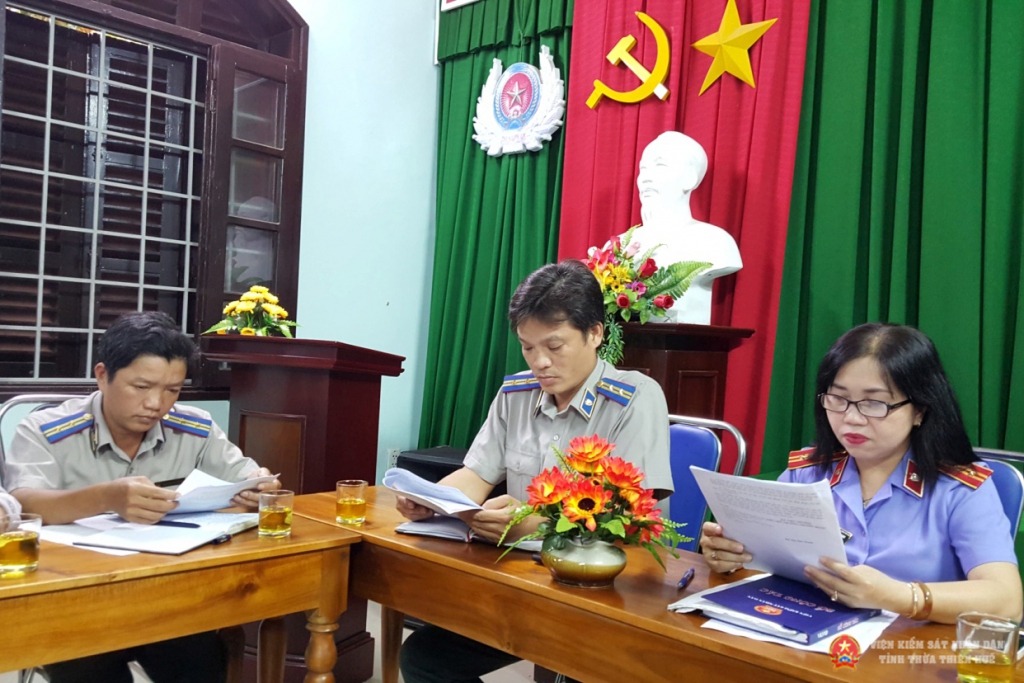 Đồng chí Bùi Thị Thu Thanh - Phó Viện trưởng VKSND Thành phố Huế tại buổi kết luận