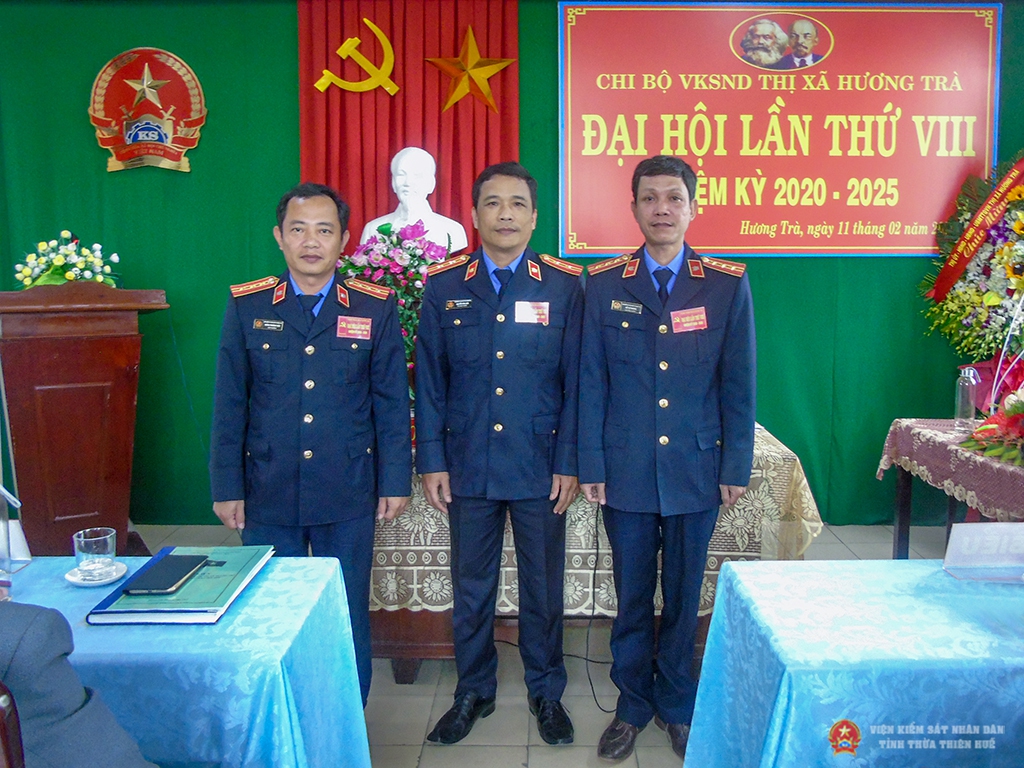 Chi ủy Chi bộ Viện KSND thị xã Hương Trà nhiệm kỳ 2020-2025 ra mắt Đại hội