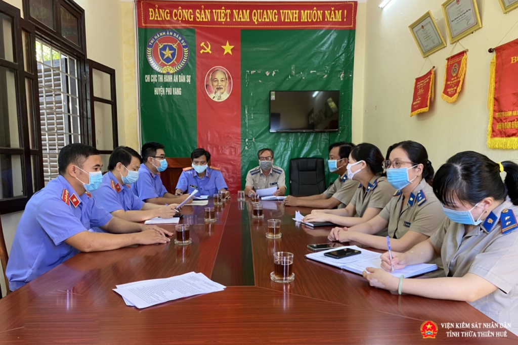 Phú Vang: trực tiếp kiểm sát Chi cục thi hành án dân sự