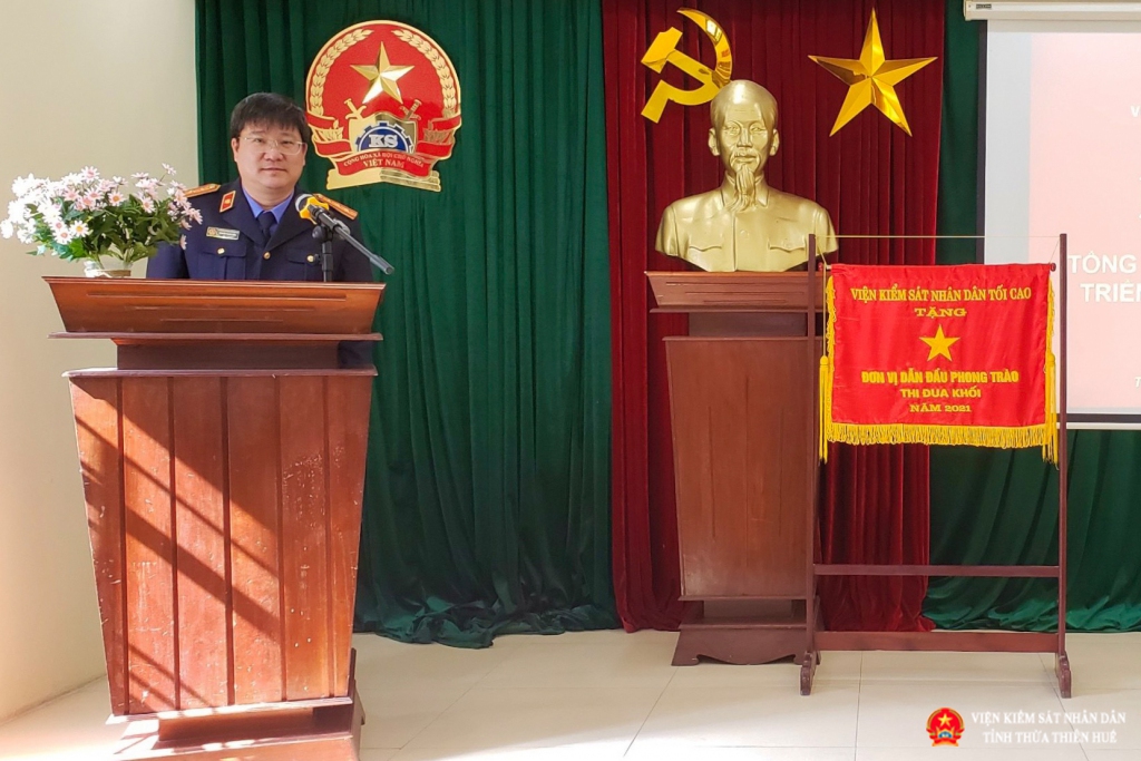 Đồng chí Nguyễn Trung Kiên, Thành ủy viên,TUV, Viện trưởng VKSND thành phố Huế phát biểu chỉ đạo
