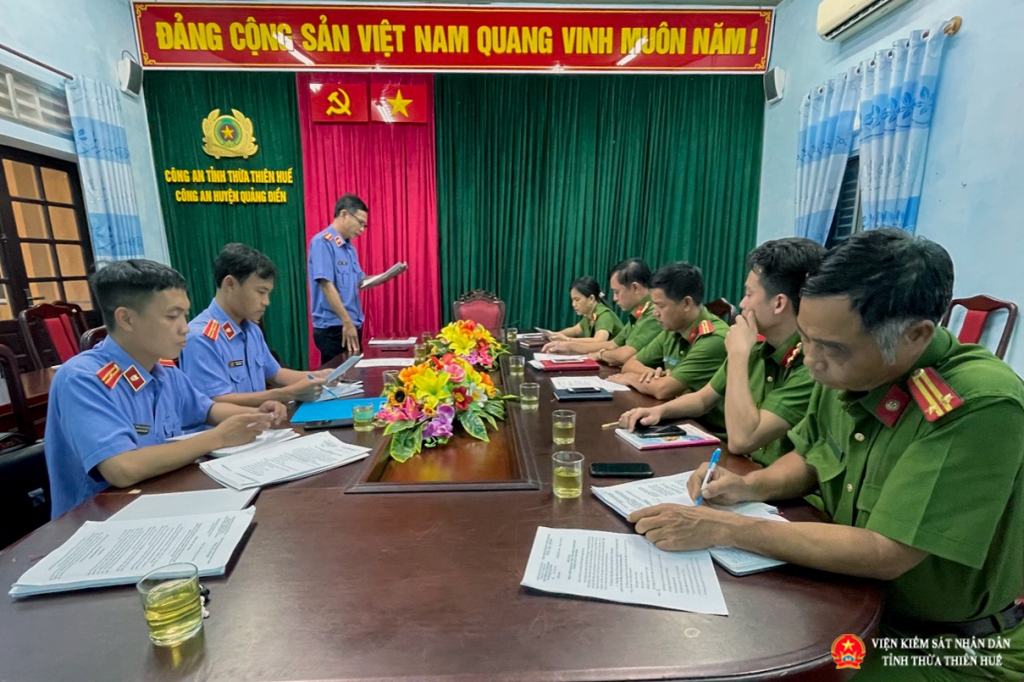 Đồng chí Hồ Văn Trúc, Trưởng đoàn kiểm sát thông qua dự thảo kết luận trực tiếp kiểm sát