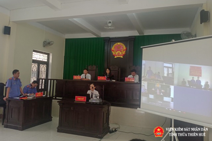 Một số hình ảnh tại điểm cầu Trung tâm - Hội trường xét xử Tòa án nhân dân thị xã Hương Thuỷ 