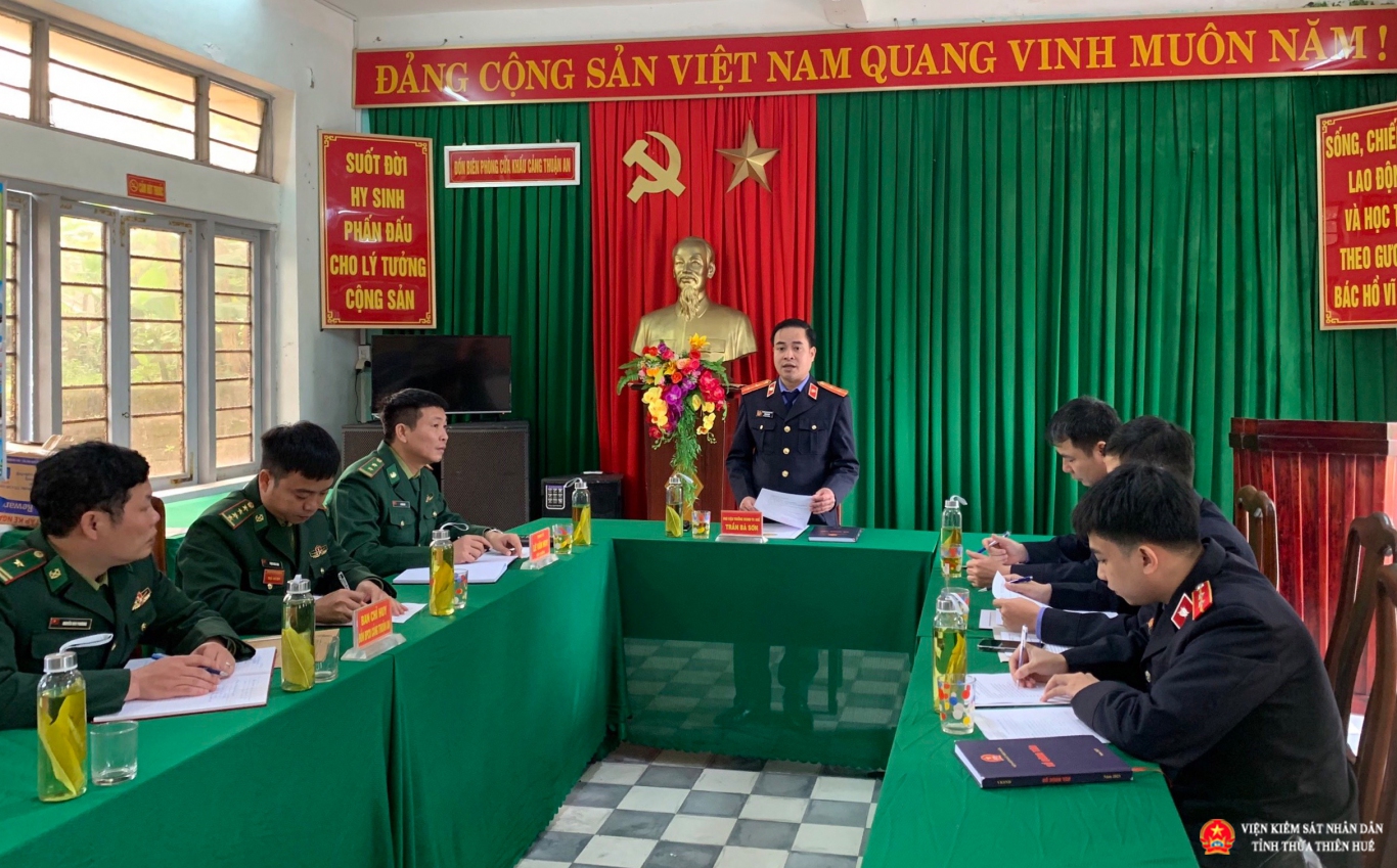 Đoàn kiểm sát trực tiếp kiểm sát việc tiếp nhận, giải quyết nguồn tin về tội phạm tại Đồn Biên phòng Cửa khẩu cảng Thuận An 