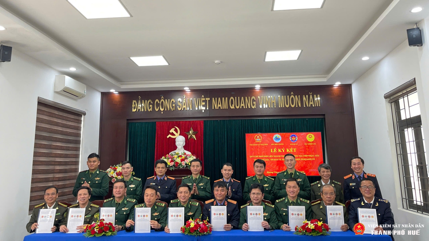 Ảnh: ký kết Quy chế