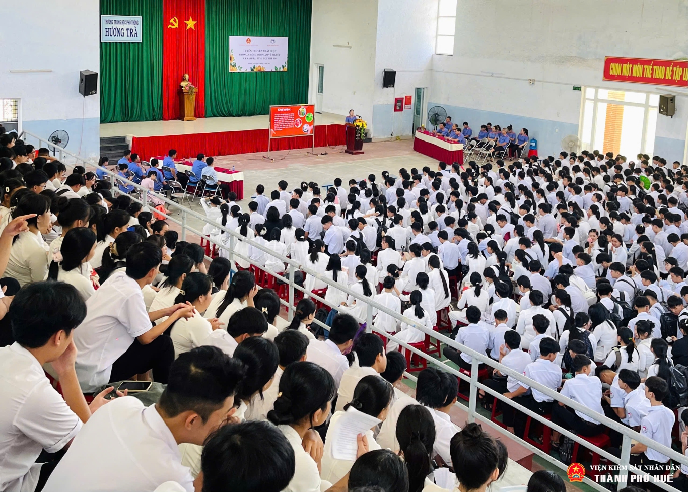 Gần 850 học sinh tham gia buổi tuyên truyền