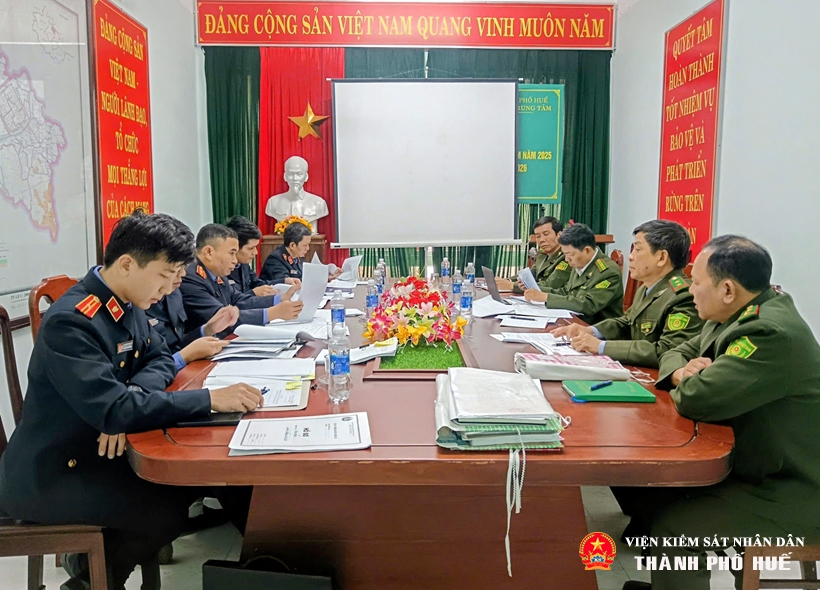 Viện kiểm sát nhân dân Khu vực 1 Huế trực tiếp kiểm sát việc tiếp nhận, giải quyết nguồn tin về tội phạm tại Hạt Kiểm lâm khu vực Trung tâm