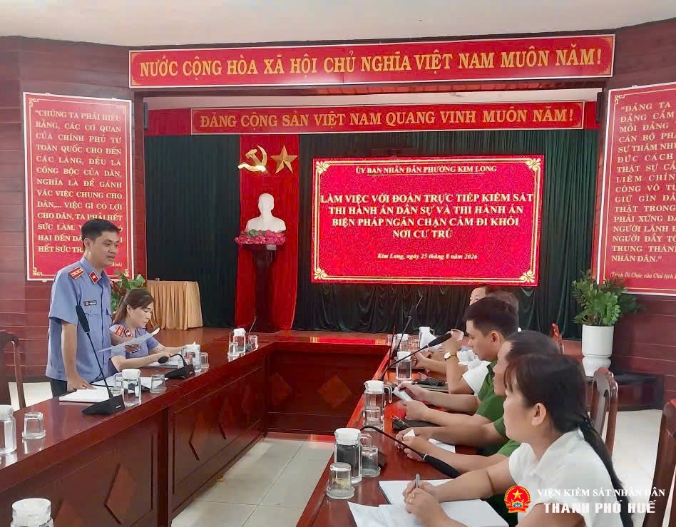 Trưởng đoàn công bố kế hoạch kiểm sát